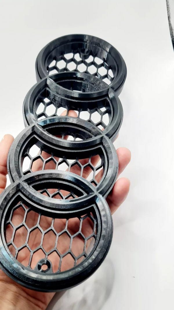 s-l1600 - 2025-10-04T150028.413 Emblema Sportivo Audi per Griglia RS