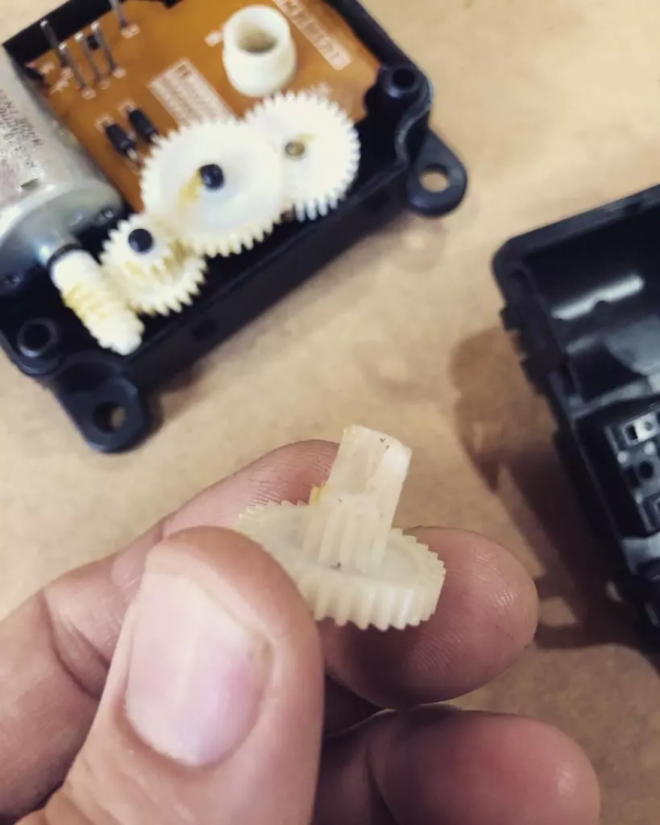 s-l1600 - 2025-10-11T091913.188