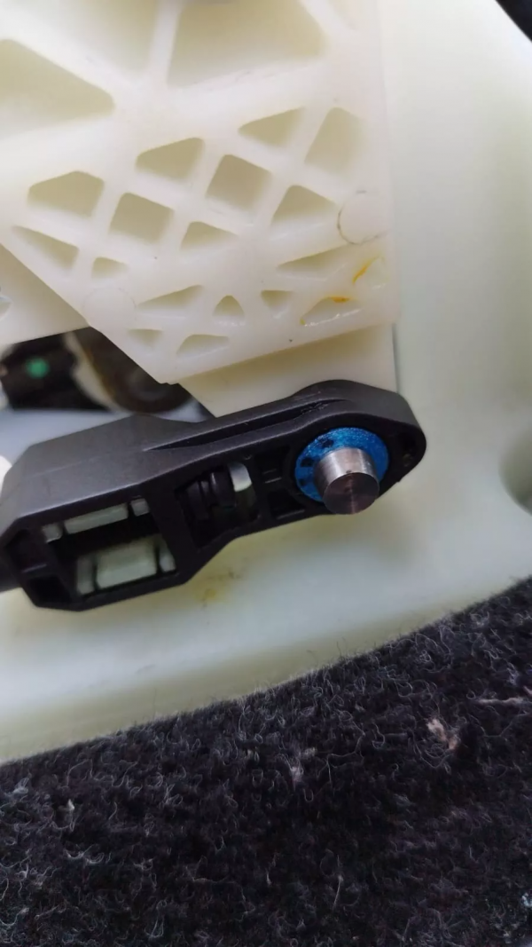 s-l1600 - 2025-10-11T093406.426 Boccole del Cavo del Cambio Manuale Suzuki: Soluzione Eccellente