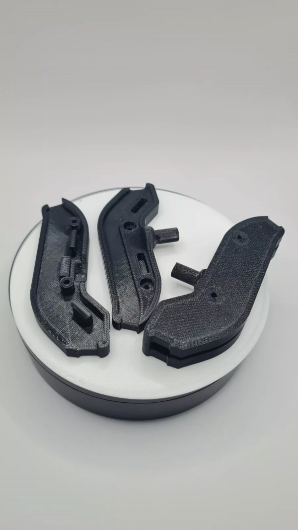 s-l1600 (46) Clip 3D per Ripiano Posteriore Ford Puma